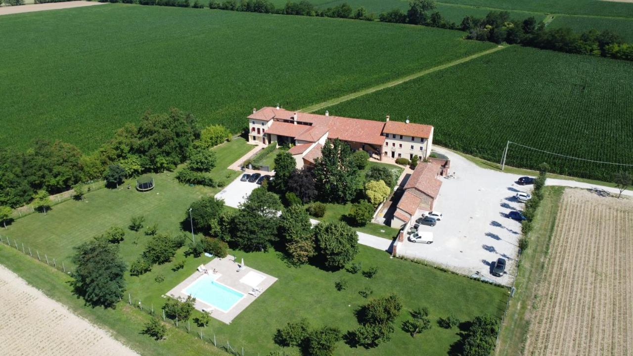 Agriturismo Borgo Tecla Rosa Екстер'єр фото
