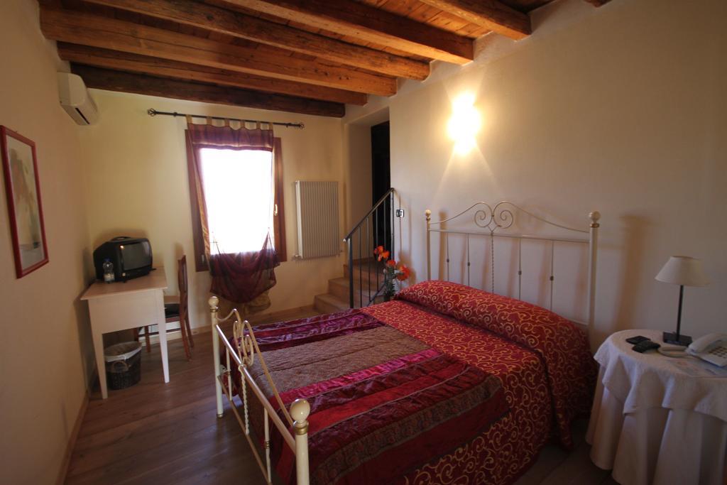 Agriturismo Borgo Tecla Rosa Номер фото