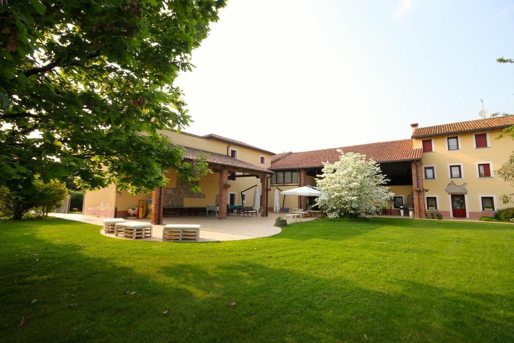 Agriturismo Borgo Tecla Rosa Екстер'єр фото
