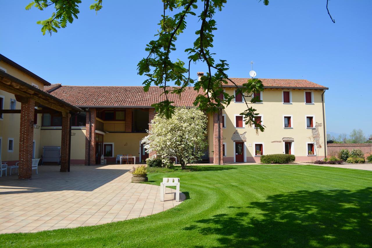 Agriturismo Borgo Tecla Rosa Екстер'єр фото