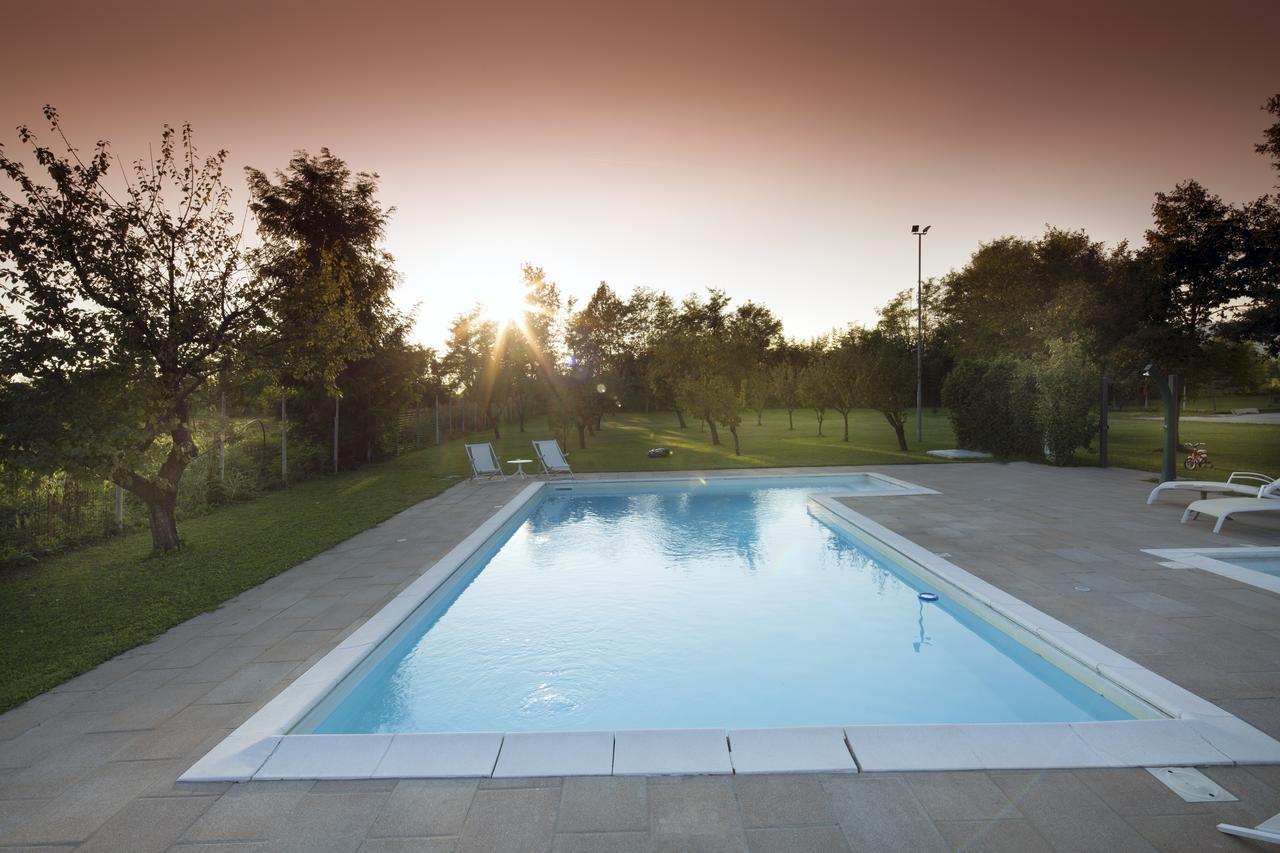 Agriturismo Borgo Tecla Rosa Екстер'єр фото
