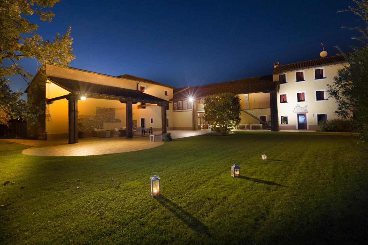 Agriturismo Borgo Tecla Rosa Екстер'єр фото